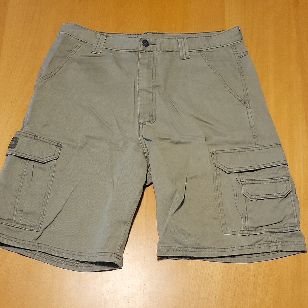 Wrangler Originals Men's Classic Cargo Stretch Short - Size 32 - Tan